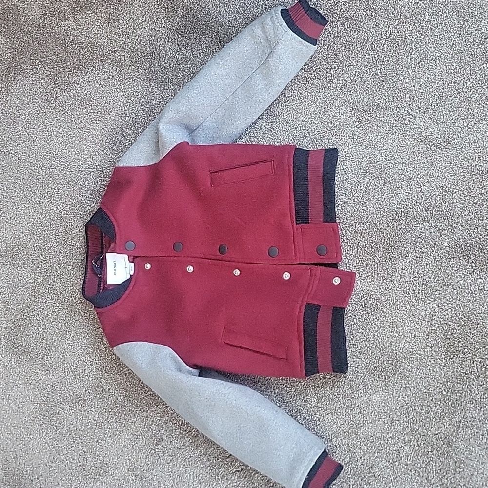 Old Navy Kids Jacket - Burgundy and Gray Size 5